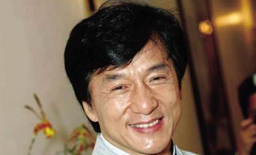 成龙出书爆料娱乐圈内幕,揭秘明星背后的真相 第1张 成龙出书爆料娱乐圈内幕,揭秘明星背后的真相 第1张